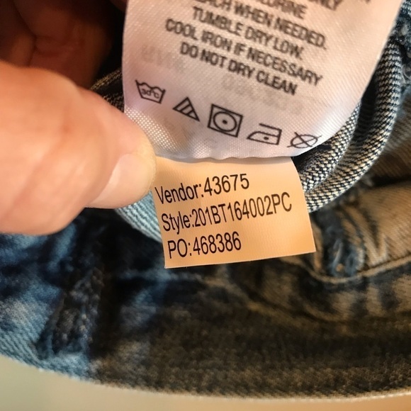 PACSUN Size Large Denim Jean Jacket Distressed - Picture 9 of 10